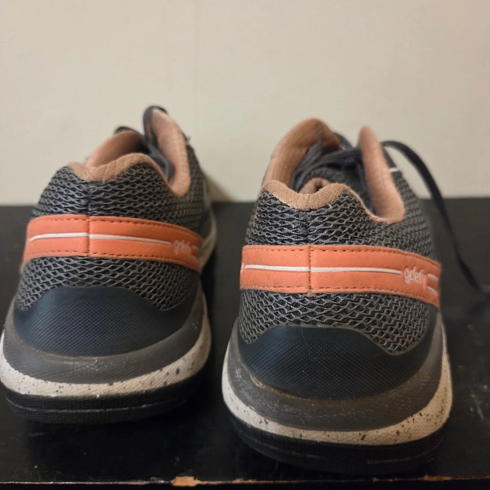 Gravity Defyer brand gravity